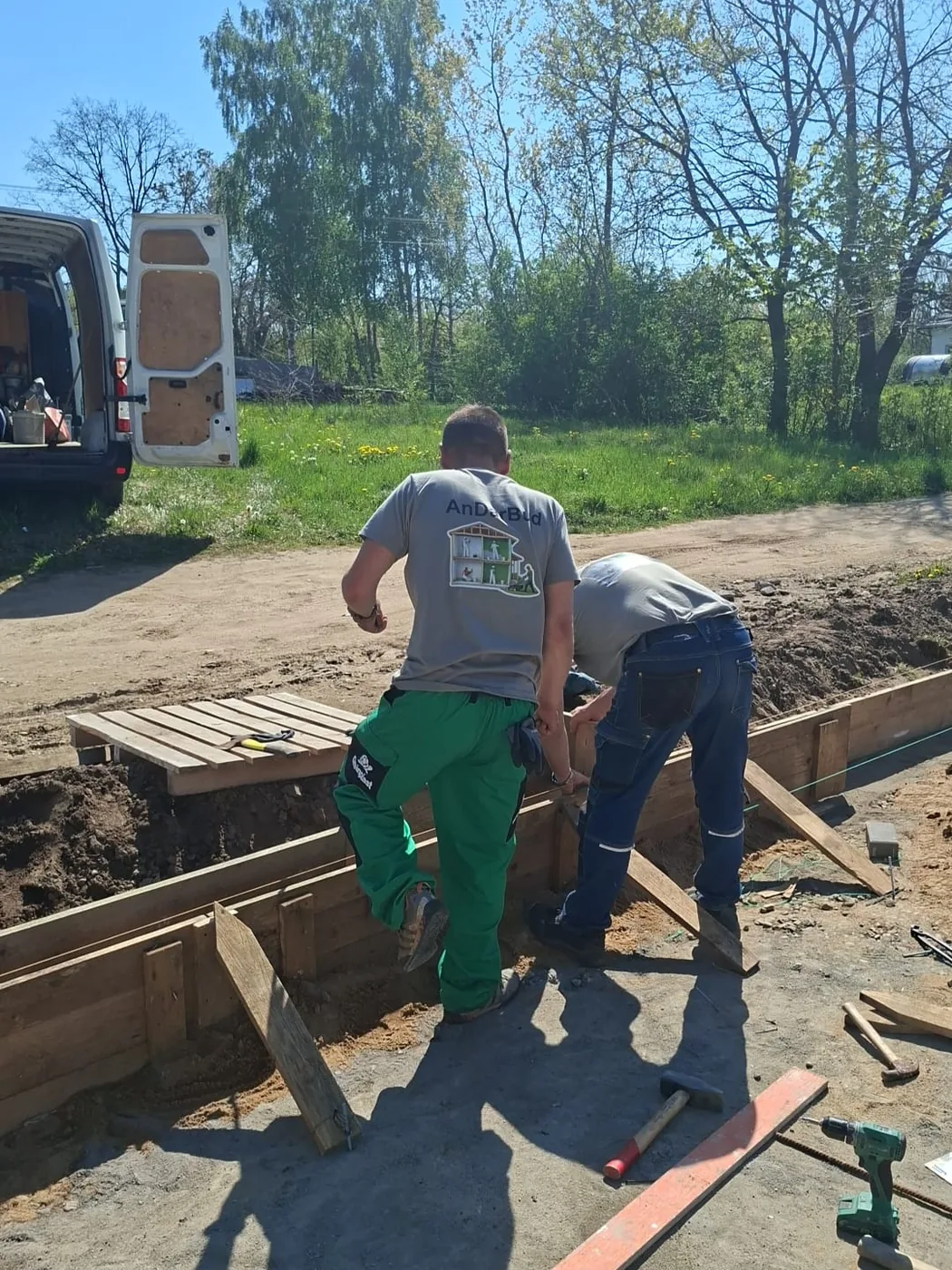 Przygotowanie obrzeży i podłoża pod nawierzchnię brukową